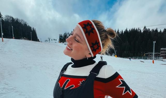 Oyuncu Gizem Karaca'dan karnı burnunda kış pozları geldi