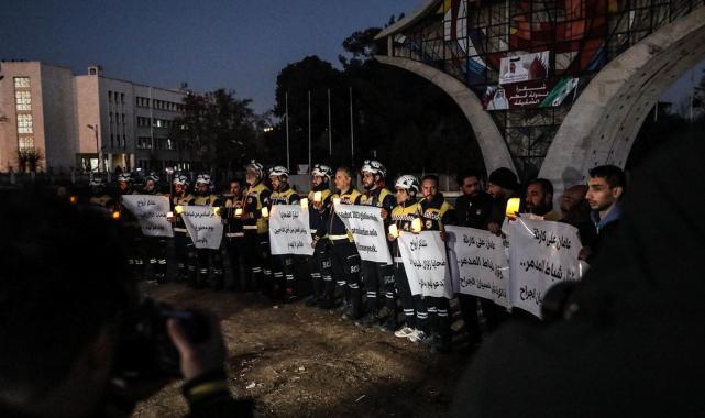 Şam, deprem kurbanlarını anmak için toplandı