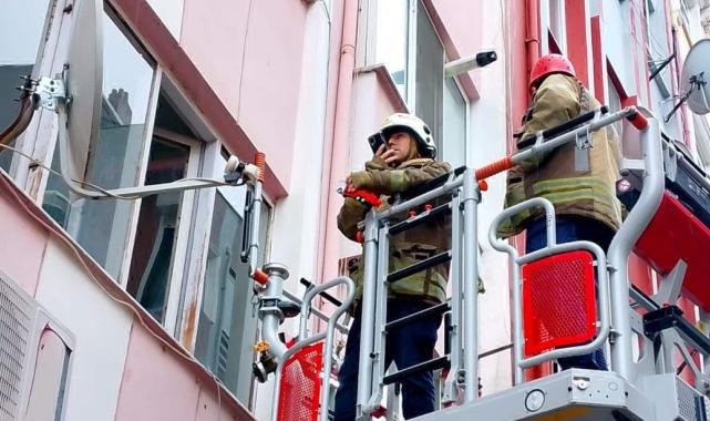 Silivri'de meskende mahsur kalan 4 yaşındaki çocuk kurtarıldı