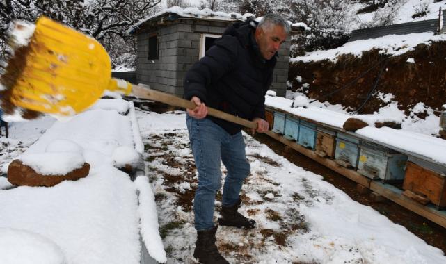 Şırnak'ta arıcıların kış mesaisi