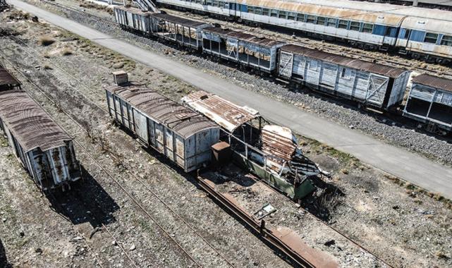 Suriye'de Kadem İstasyonu'nun değerli parçaları, devrik gejim güçleri tarafından yağmalandı