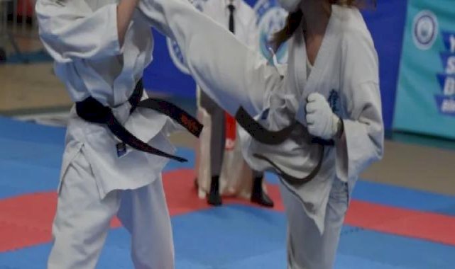 Bursa Yıldırım’da karate rüzgarı