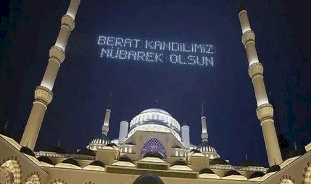 En iyi Berat Kandili mesajları 2025! Resimli, anlamlı, dualı kandil mesajları