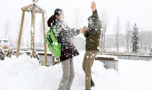 Kar yağışı nedeniyle okulların tatil edildiği iller