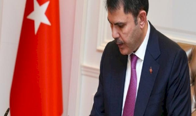Murat Kurum, depremzedenin mutluluğunu paylaştı: Bize ne durmak var ne de yorulmak