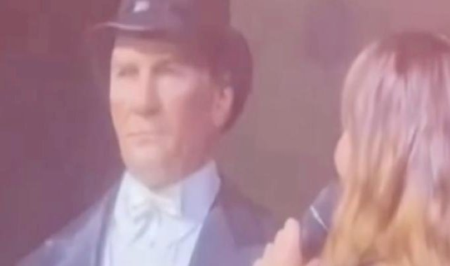 Ziynet Sali'nin sahne aldığı organizasyonda Atatürk sömürüsü