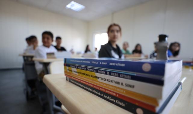 Tatil bitiyor, okullar başlıyor: 20 milyon öğrenci yarın ders başı yapıyor