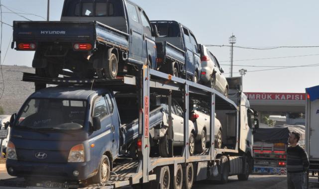 Transit geçiş ile Suriye'ye sıfır ve ikinci el araç sevkiyatında rekor