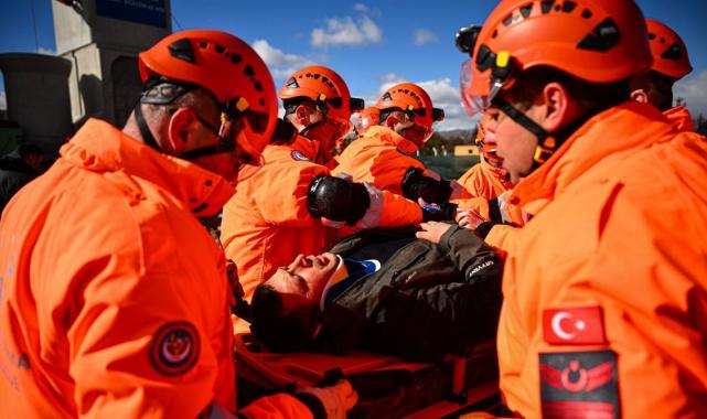 TSK İnsani Yardım Tugayı'ndan arama kurtarma tatbikatı