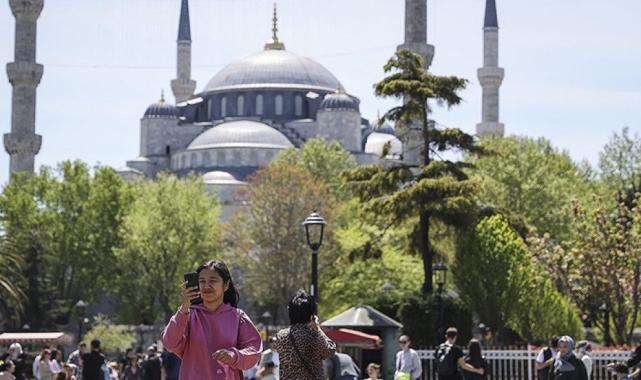 Türkiye'nin turizm geliri 2024'te tüm zamanların rekorunu kırdı