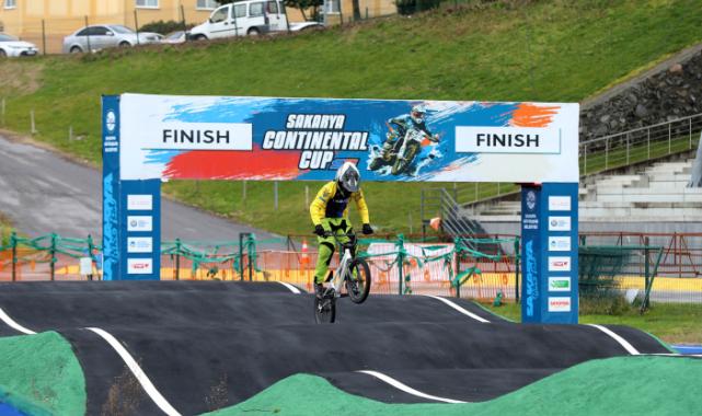 Ukraynalı yıldız takım Avrupa'ya Sakarya'da hazırlanıyor