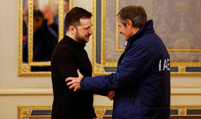 Zelensky, Putin ile karşılıklı görüşmeye hazır olduğunu açıkladı