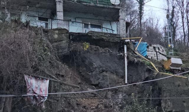 Zonguldak'ta heyelan sonrası 3 ev tahliye edildi