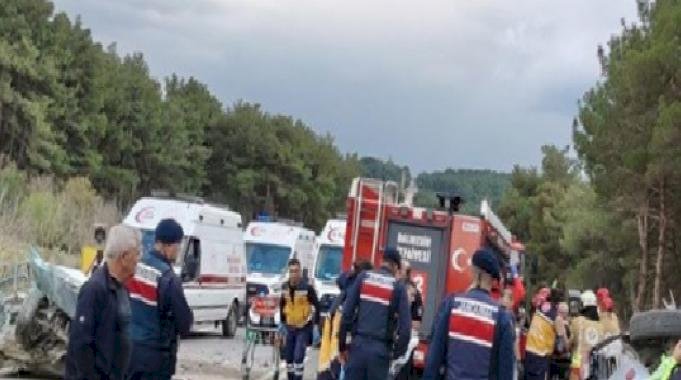 2 ilde feci kaza: 6 ölü, 12 yaralı