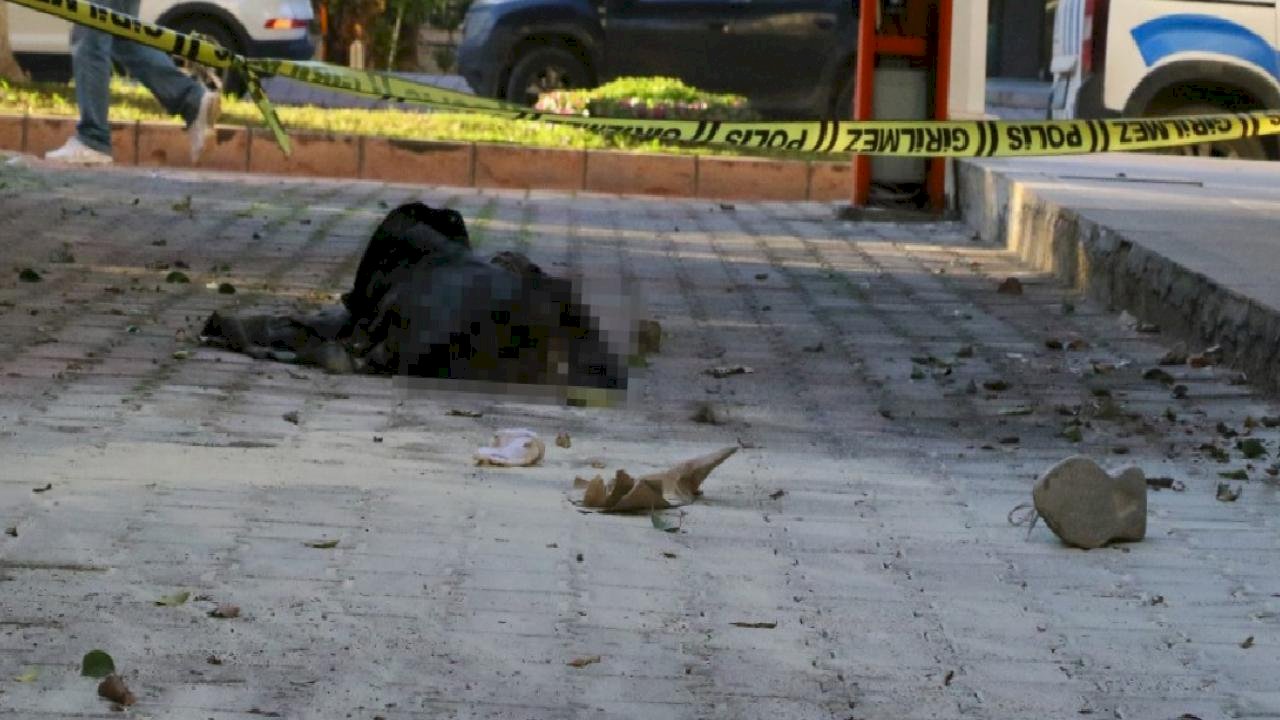 Antalya&#039;da eski eşini benzin döküp yakmıştı: Duruşma öncesi hayatını kaybetti