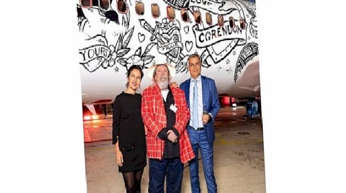 Dünyanın tamamen dövme tasarımlı ilk uçağı havalandı  