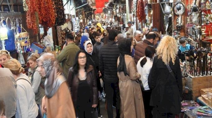 Gaziantep'teki esnafı turist yoğunluğundan çifte bayram yaşadı