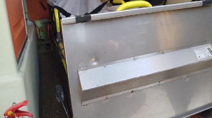 İzmir'de ambulans şoförü silahlı saldırıya uğradı