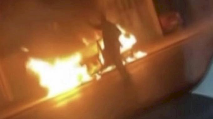 Sakarya&#039;da daha taksidini bitirmediği otomobilini İsrail&#039;e tepki olsun diye yaktı