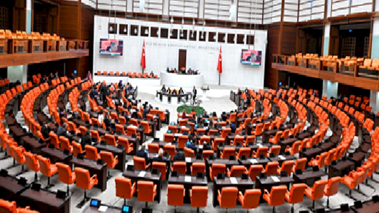 TBMM&#039;de &#039;Jammer&#039; Tartışması: AK Parti ve CHP Karşı Karşıya