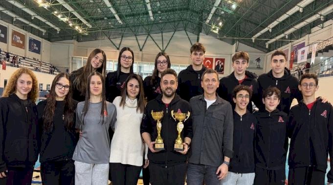 Türk Yüzme Tarihinde Bir İlk!