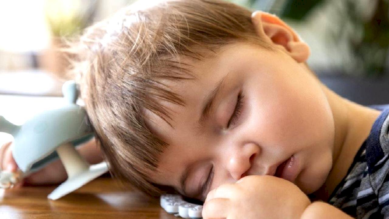 Uyku eksikliği çocuklarda davranış bozukluklarına yol açıyor!
