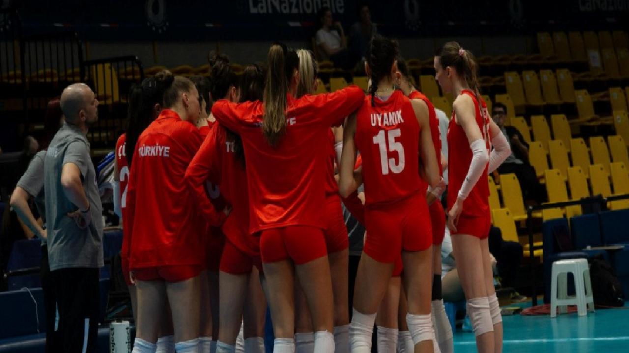 A Milli Kadın Voleybol Takımı, Almanya'yı yendi