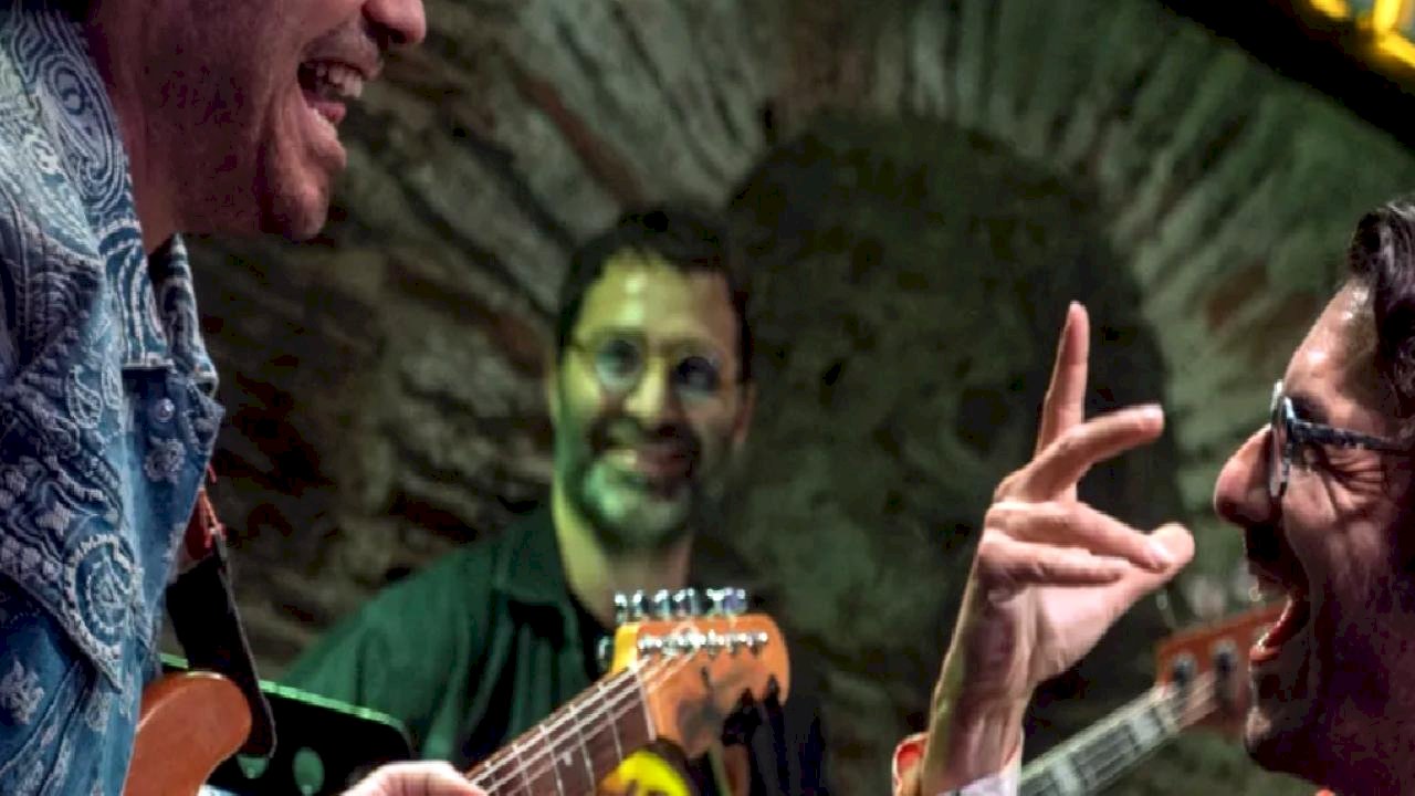 Gizli Geçit lansman konserinde Kenan Doğulu sürprizi!