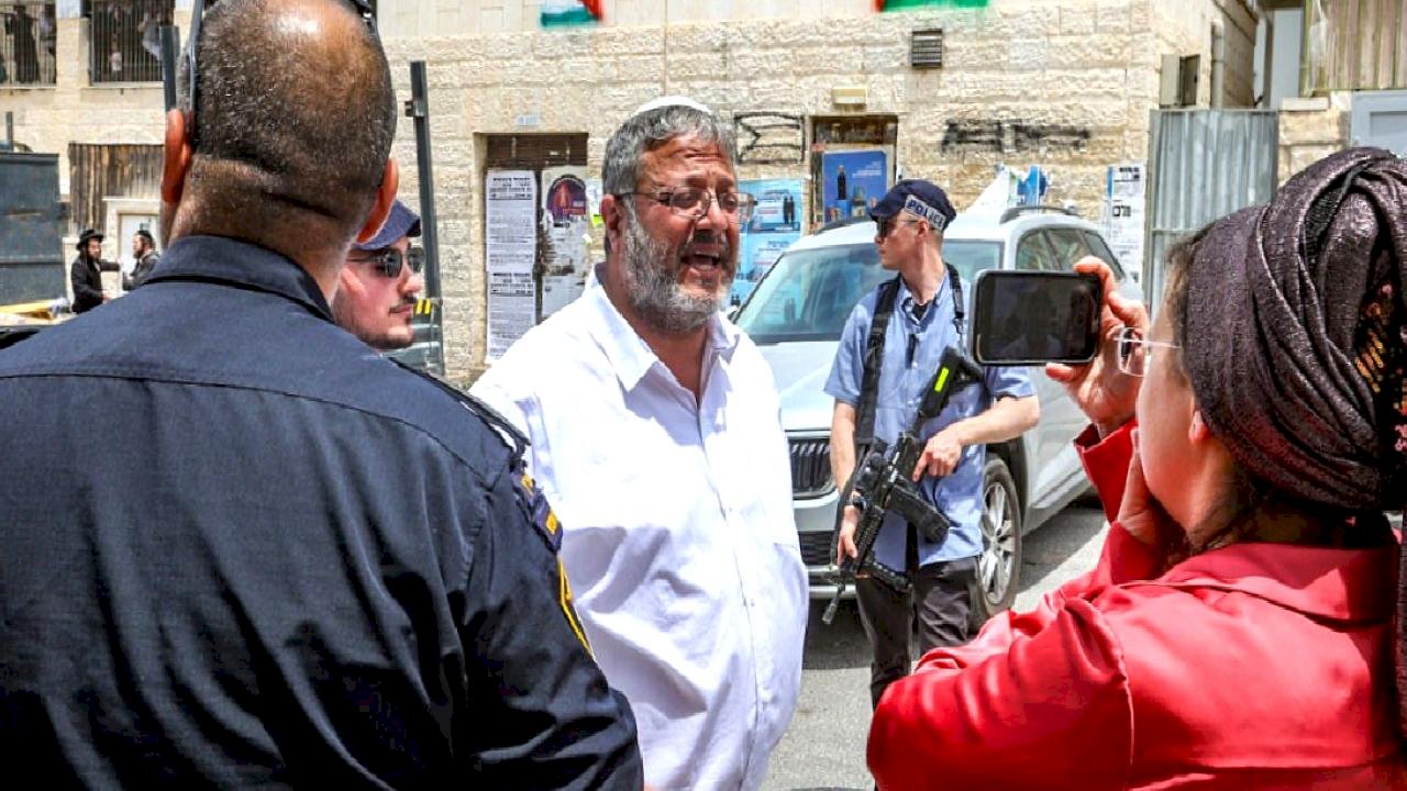 Harediler ile aşırı sağcı İsrailli Bakan arasında Filistin bayrağı gerilimi