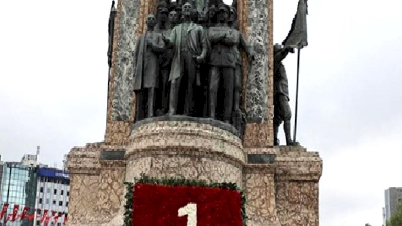 İstanbul&#039;da 1 Mayıs Operasyonunda 6 Tutuklama