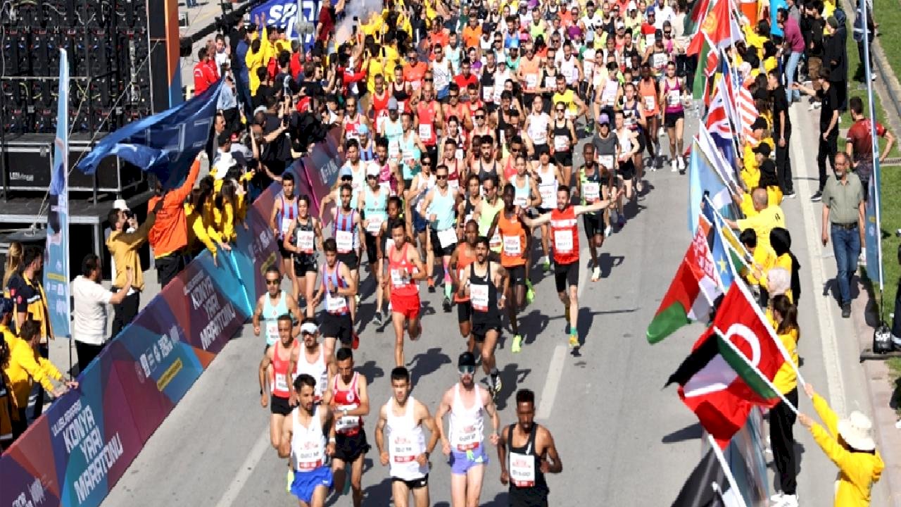 Konya, 4. Uluslararası Yarı Maratonu’nda binlerce sporcuyu ağırladı