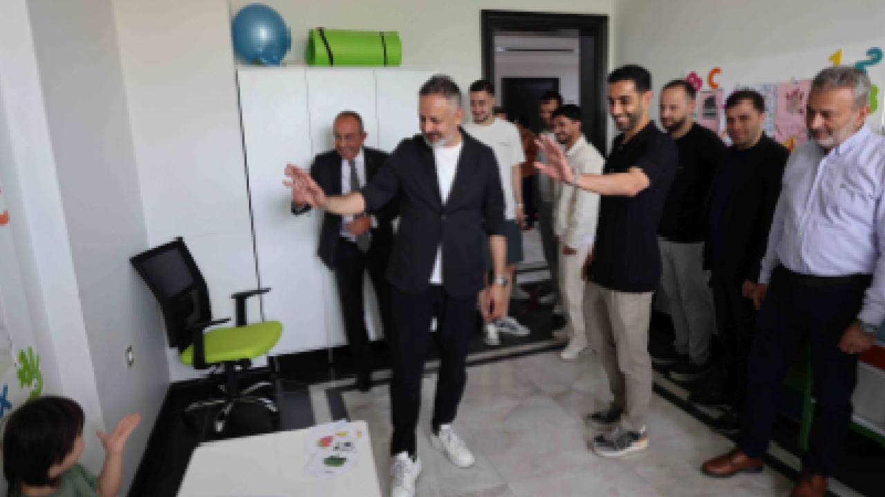 Konyaspor’un yıldızlarından ‘Özel’ ziyaret