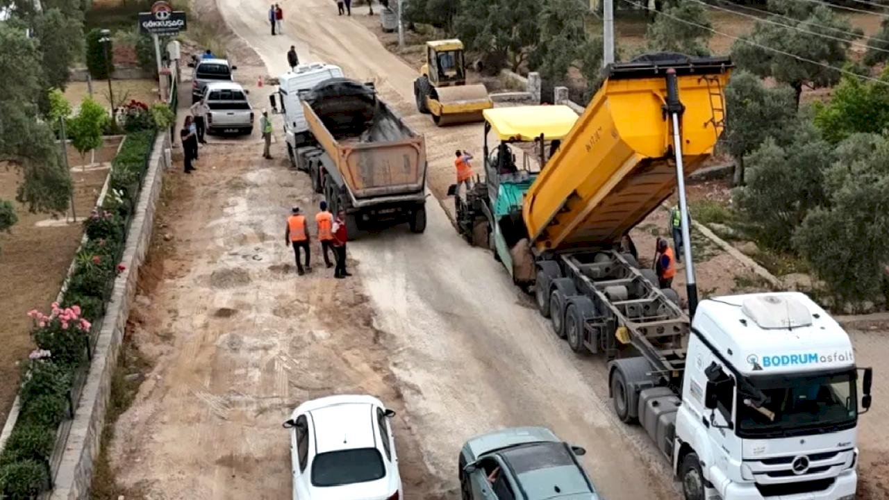 Muğla Büyükşehir Milas Menteş yolunu yeniliyor