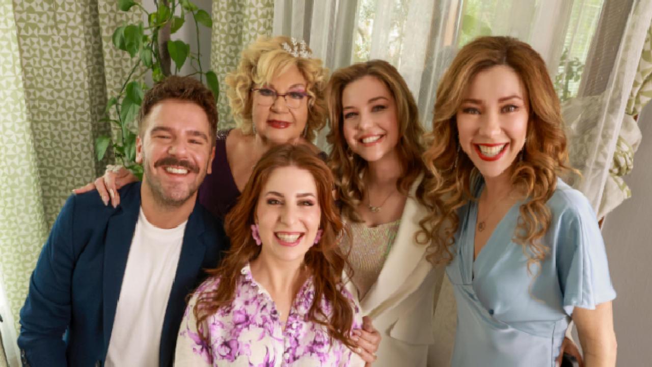 “Sihirli Annem: Hepimiz Biriz” filminden ana afiş paylaşıldı