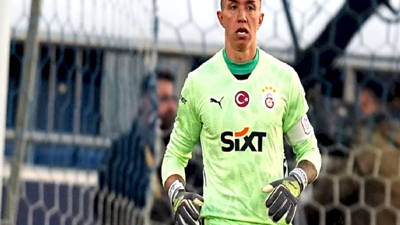 Tarihe geçti! Fernando Muslera, kupalara bir yenisini ekledi