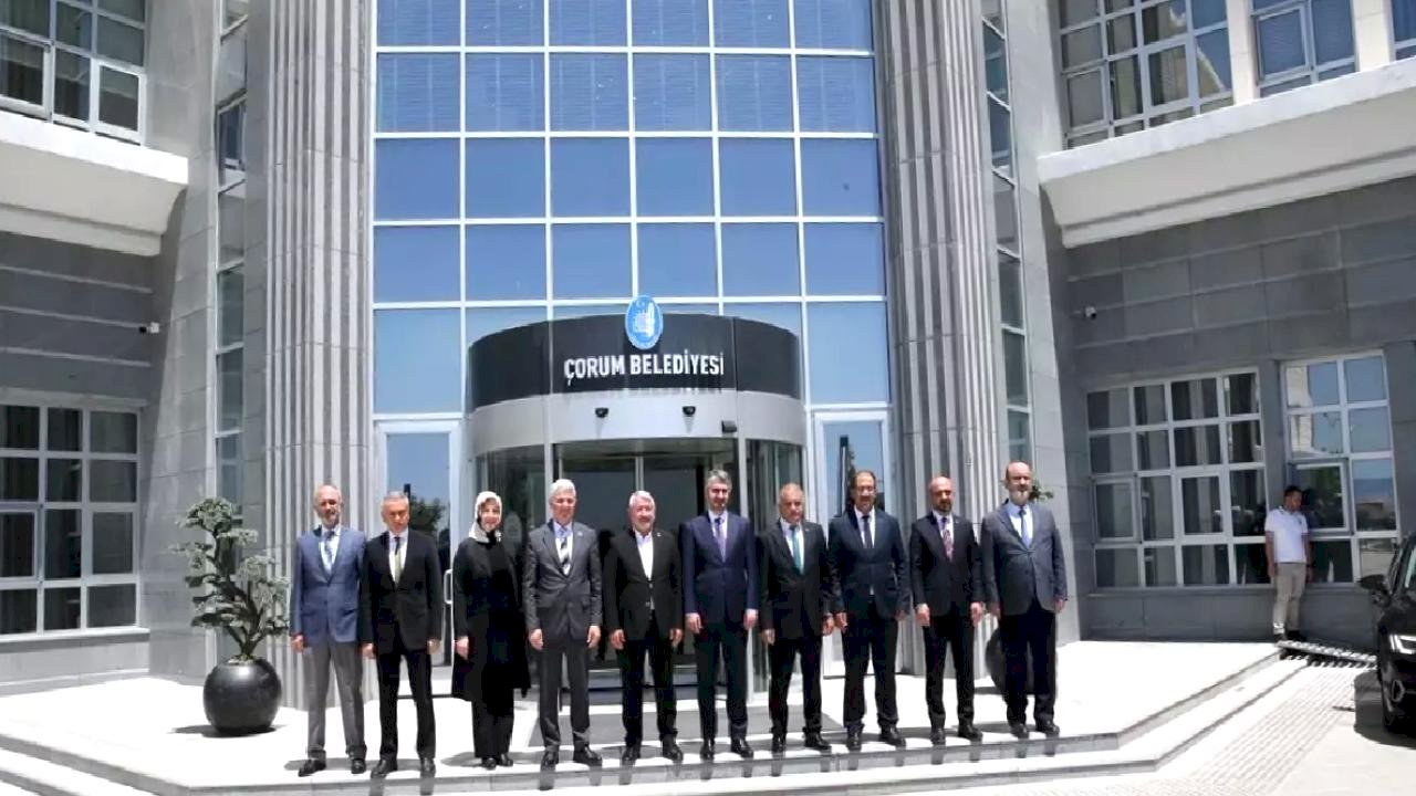 Aile ve Sosyal Hizmetler Bakan Yardımcısı Tarıkdaroğlu, Çorum&#039;da ziyaretlerde bulundu