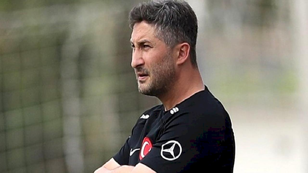 Sabri Sarıoğlu, 19 Yaş Altı Milli Futbol Takımı&#039;ndaki görevinden ayrıldı