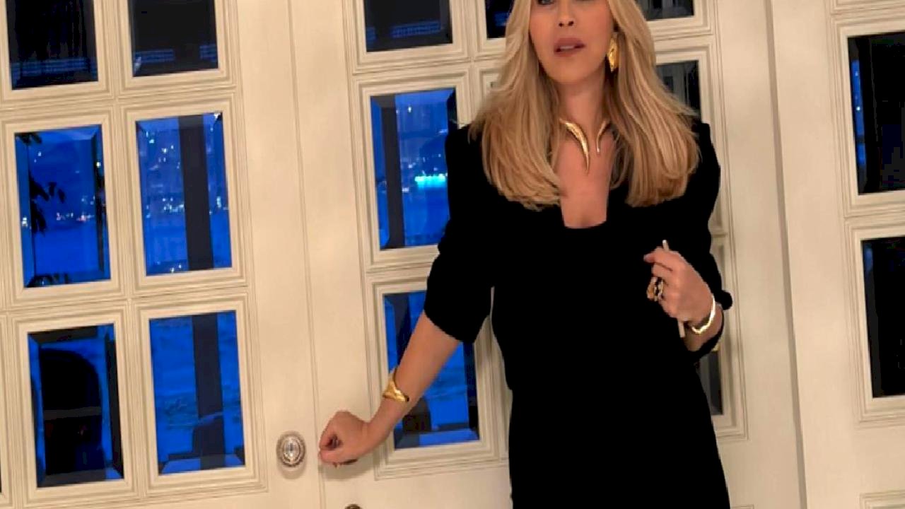 Sosyetenin ünlü ismi Arzu Sabancı kendini anlattı: "Lisede tombuldum"