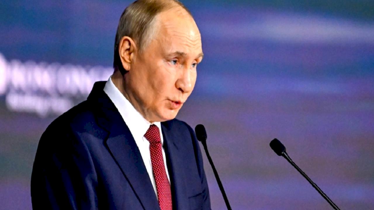 Vladimir Putin: Ukrayna ile üçüncü tur müzakereleri İstanbul&#039;da yapmaya hazırız