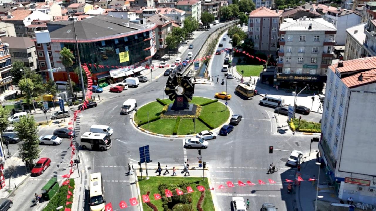 Başkan Erdoğan&#039;ın bayrak asma çağrısına Bağcılar’dan güçlü destek