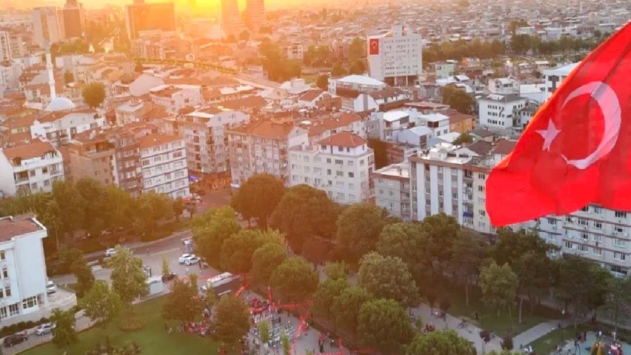 Bursa Yıldırım’da 15 Temmuz coşkusu bayraklarla yaşandı
