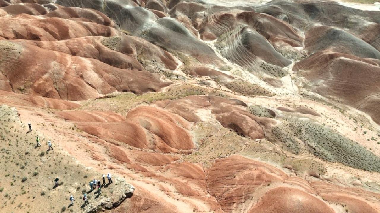 Iğdır'da Mars'ı andıran 'Gökkuşağı Tepeleri