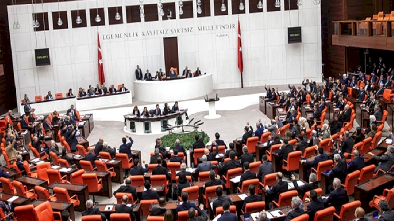 Sağlık alanına ilişkin düzenlemeler içeren kanun teklifi, TBMM Genel Kurulu'nda kabul edildi