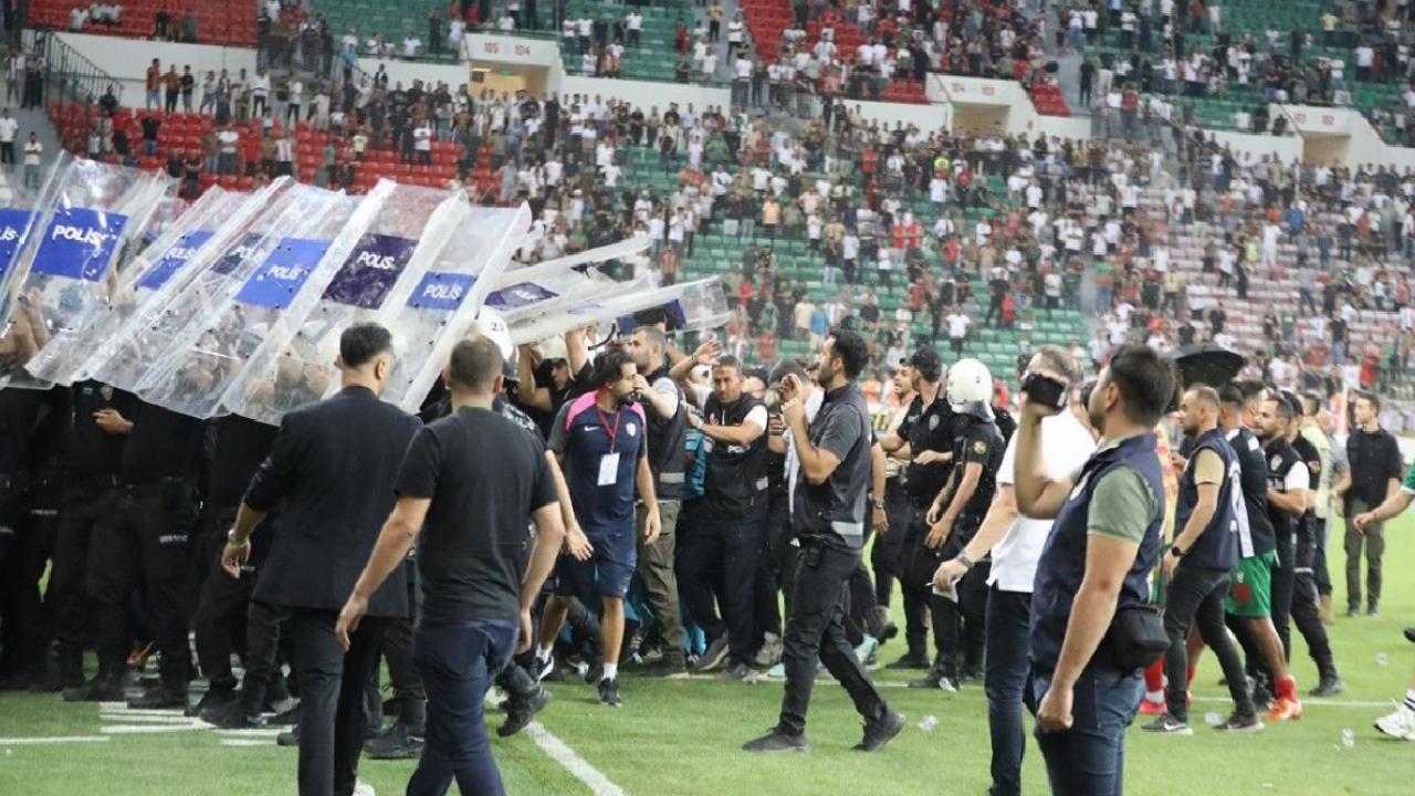 Amedspor-Erzurumspor maçı sonrası kavga çıktı
