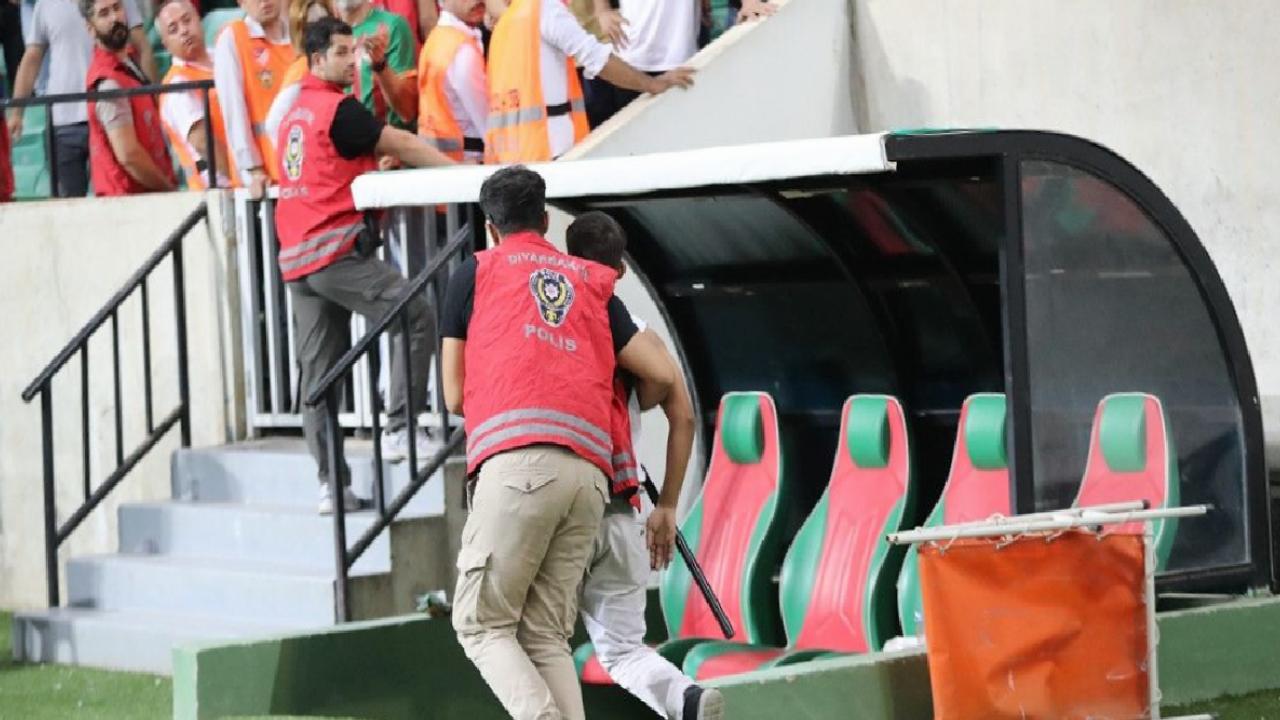 Amedspor-Erzurumspor maçı sonrası kavga çıktı