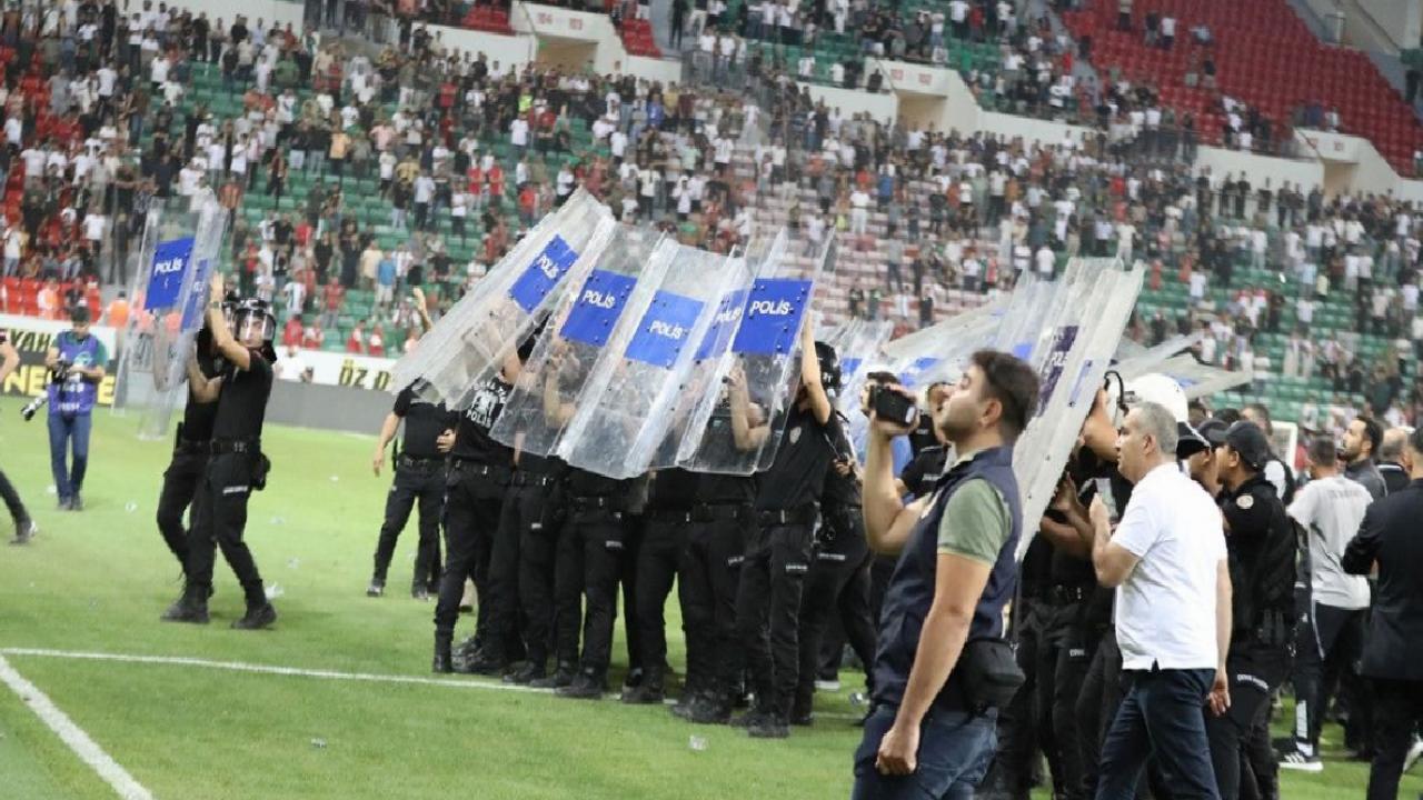 Amedspor-Erzurumspor maçı sonrası kavga çıktı