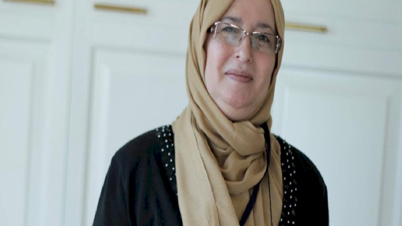 Berrin Sönmez, Diyanet’in son hutbesi sonrası başörtüsünü çıkarma kararı aldı