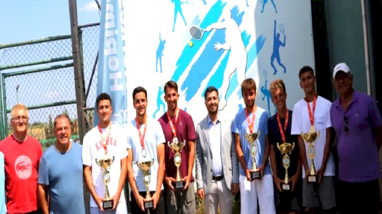 Bursa Nilüfer’de tenis heyecanı sona erdi