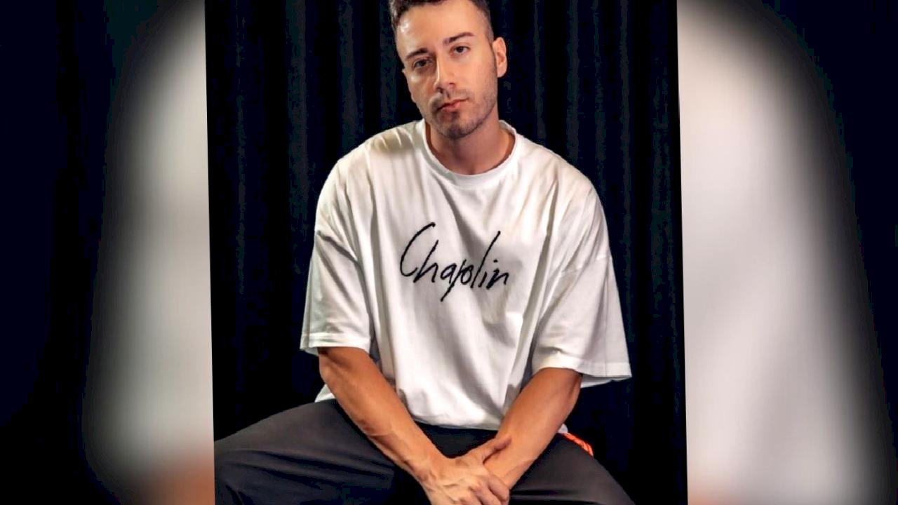 Enes Batur’un Profil Değişikliği Kargaşa Yarattı