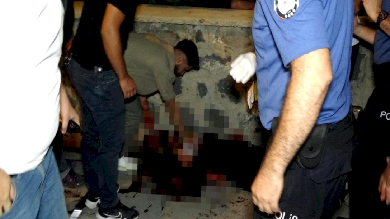 Erzurum&#039;da bıçaklı kavga: 2 kardeşten 1&#039;i öldü